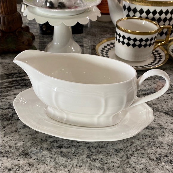 Mikasa Antique White French Countryside White Gravy Boat with Saucer!